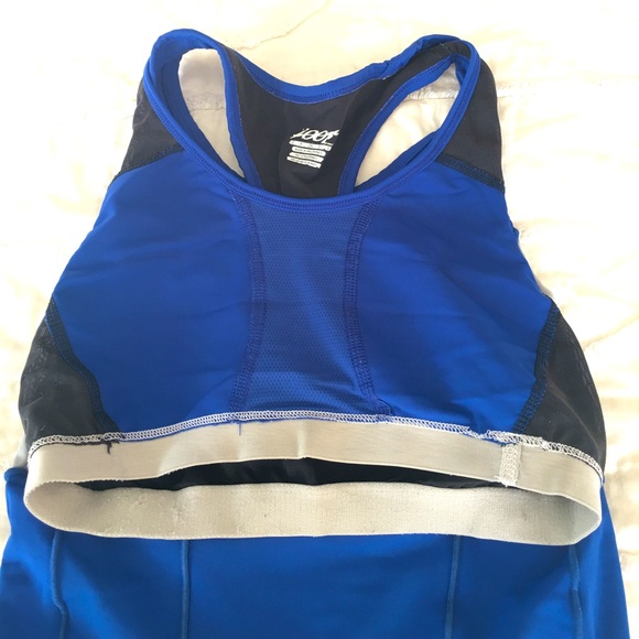 Athletic running tank top with built-in sports bra - Small - Picture 3 of 4